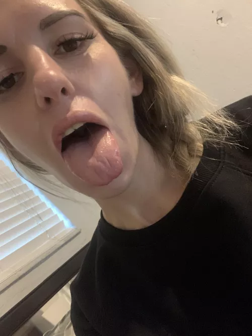 I’m wide wide open for you 😍 by PantiePrincess300