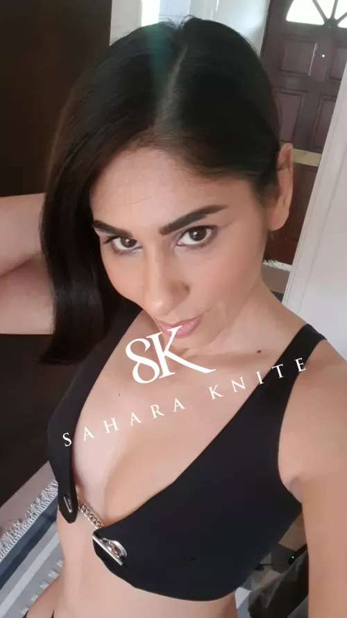 I'm your naughty british indian MILF Sahara Knite. Check out my links on my pinned posts. by saharaknite