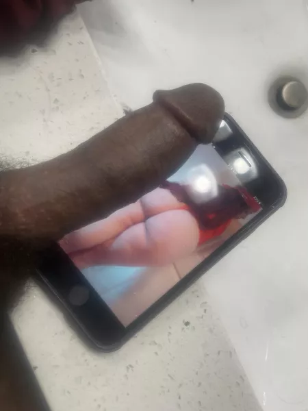 Ima need a bigger phone.. by algjr95