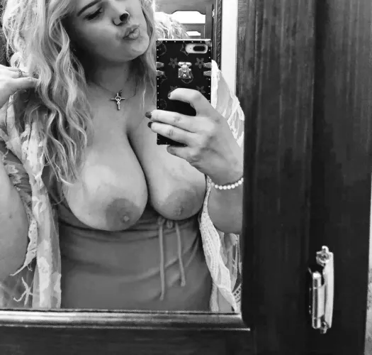 [Image] Snowbunny that needs her holes filled with BBC by Thickest_In_The_East