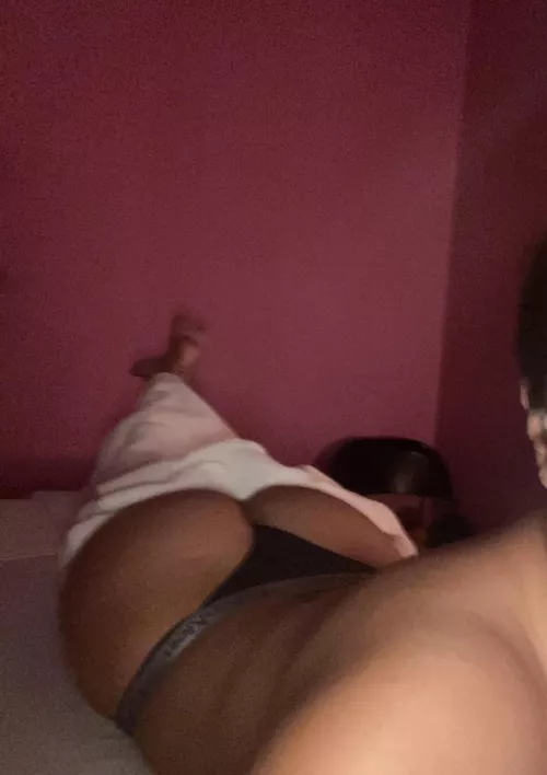 [image] The male masseuse I see is hot and this is how I set myself up before he comes in, I don’t know how to make it clear I want him. suggestions ?? by EastFlower54