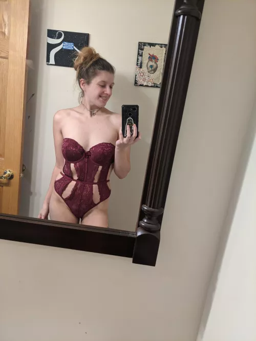 [image] Trying on outfits and sending out pics to my hubbys friends is my favorite:) by Mistyidgirl