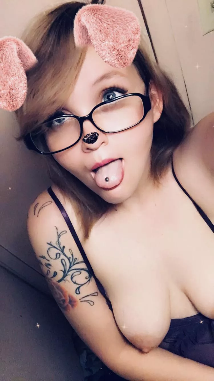 Imagine these beautiful blue eyes looking up at you as you cum deep down my throat...😈💦 posted by bambiiicakes13