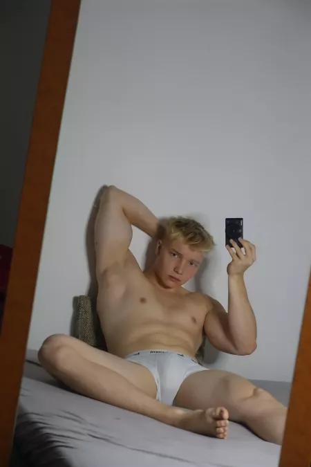 Imagine this in Gym locker room by timlaurenz_