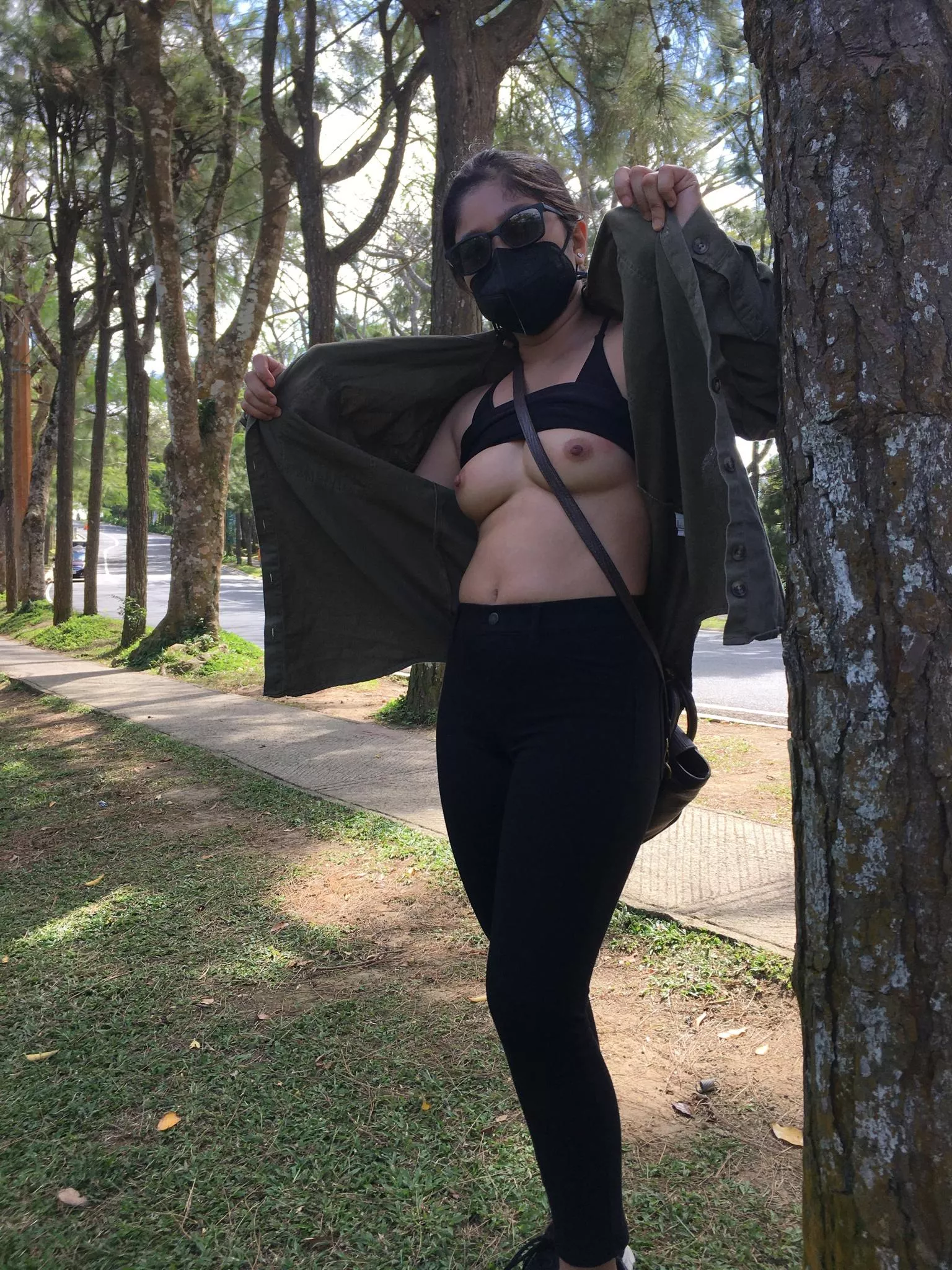 [IMG] I was not really prepared when that cute guy on the hiking trail suddenly asked me to flash for him…I did it anyway! posted by TinyAsianDoll18