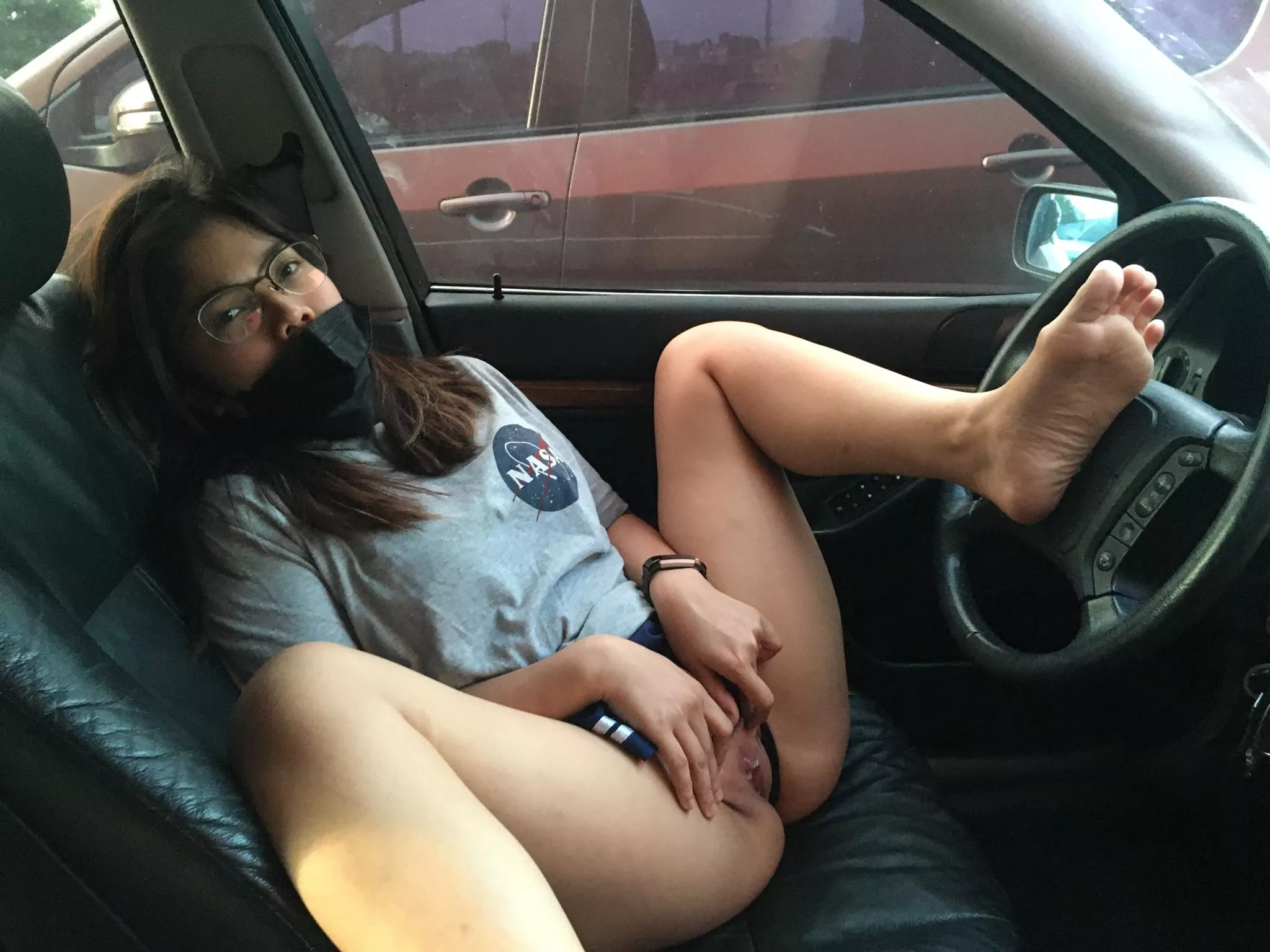 [IMG] It makes me so horny to see the other cars so near to me, wished one of the drivers would cum over! posted by TinyAsianDoll18