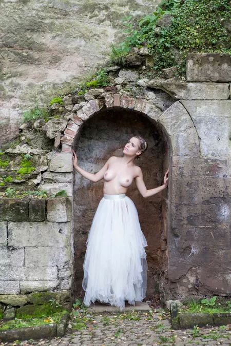 Immortalized (xpost r/ClassicalNudes) by regularsatnightthing