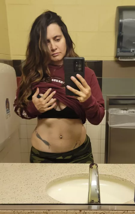 Improvements luv seeing the transformation and abs by Sheryl1986