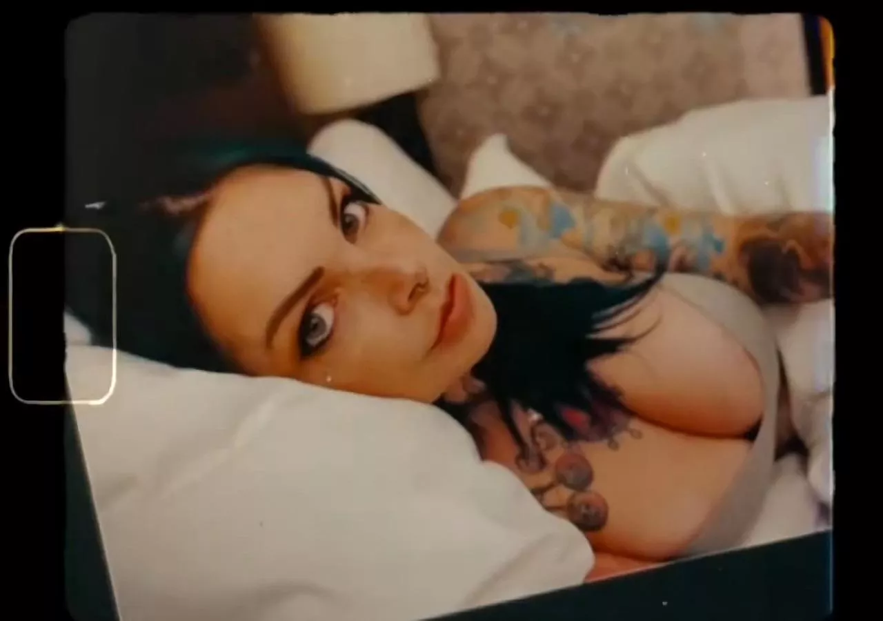 In Bed posted by Salohkin11