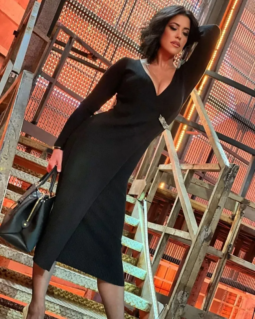 In black posted by imnotjavier