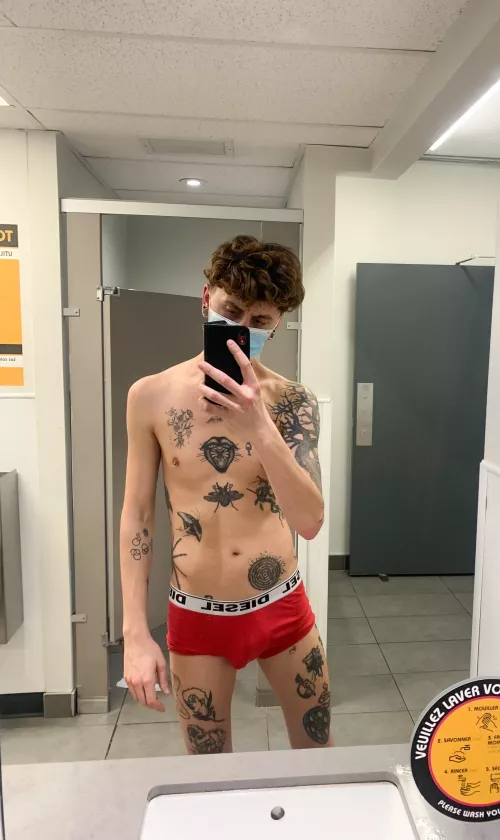 In boxer at the gym ! Why not by gogodor_