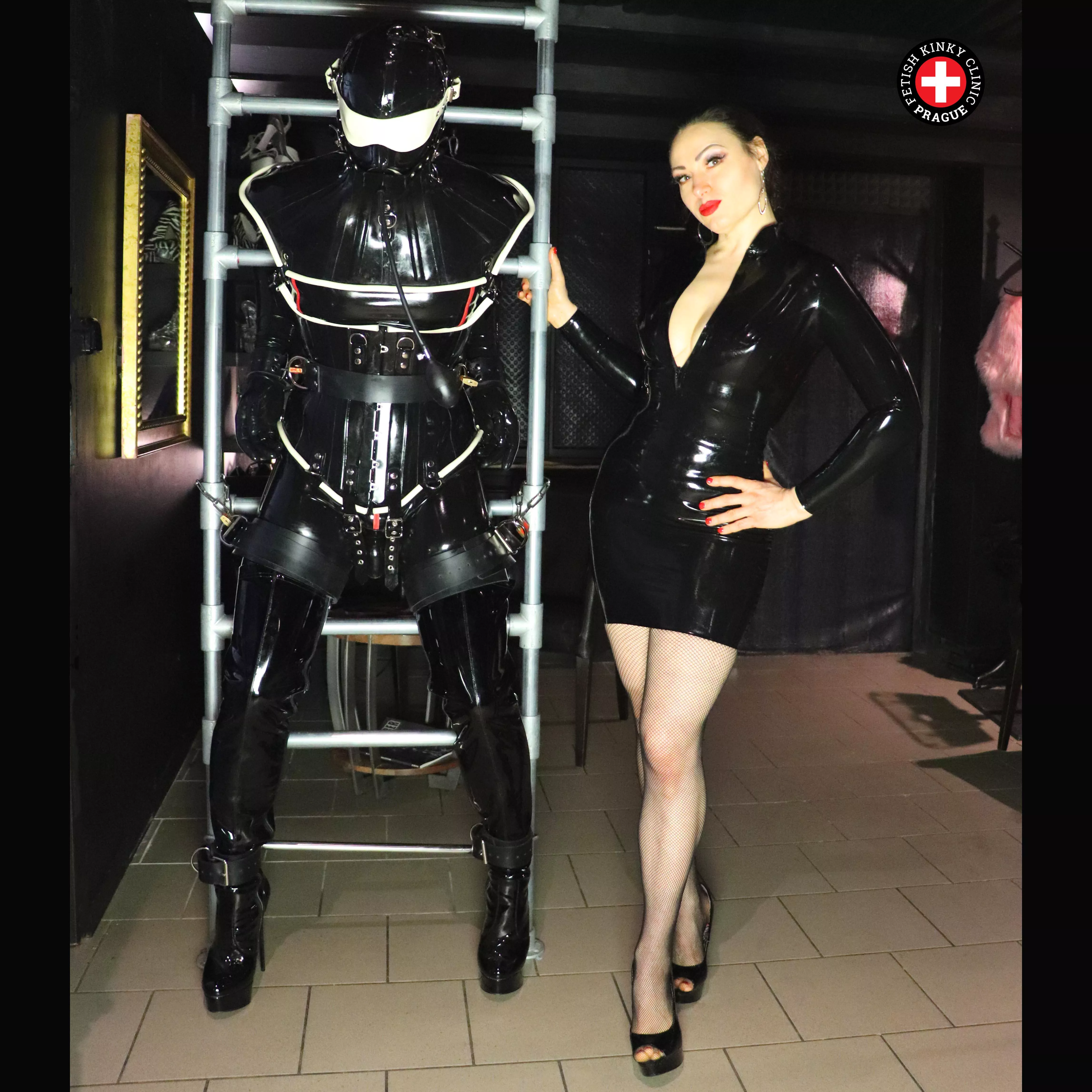 In chains posted by LucieArztin