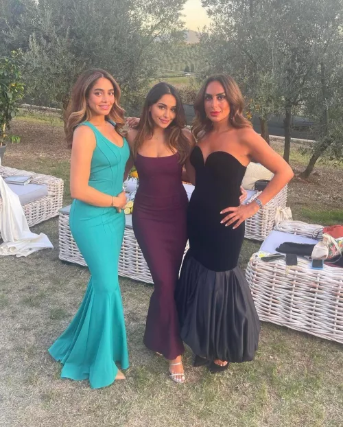 In dresses by slutymilf_