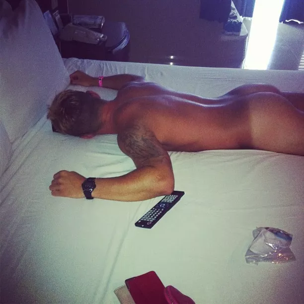 In Easy Reach Of Being Turned On posted by Mad4Reddit