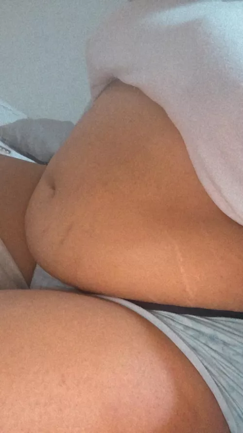 In love with my cute belly🥰 by Kendant44