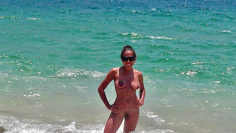 In my city every day is beach day! Come and join me! 😍 [F29] by showsyou