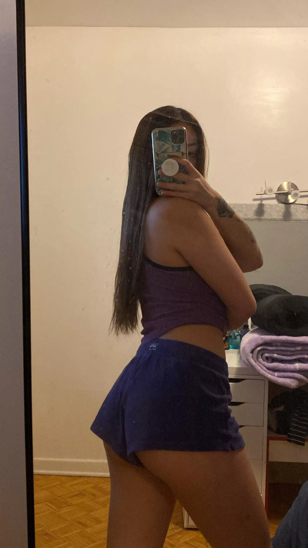 In need of a booty rub, any volunteers? 🥺 posted by she_is_daddy