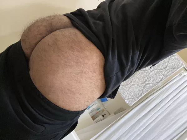 In need of a good pounding ;) by elshorty1