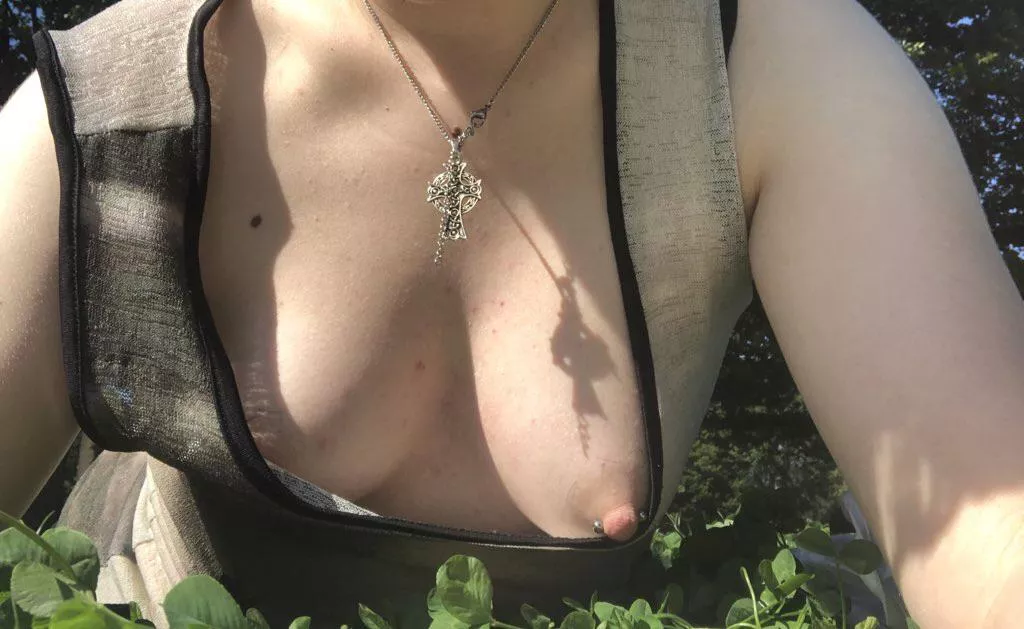 In the park ;) posted by 333pearlou