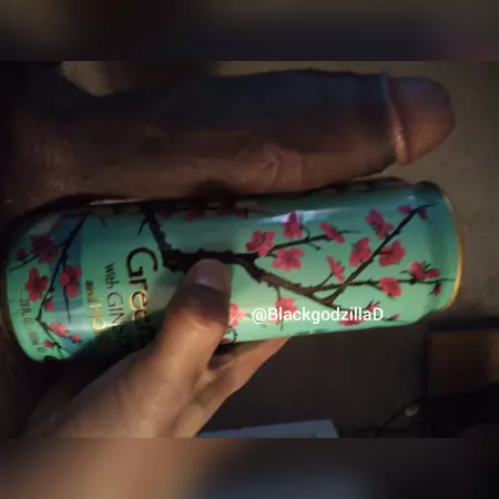 In Vegas trying to have some fun 👀 ladies and hmu twitter @blackgodzillaD by Bite-Green