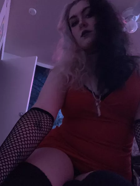 in your rightful place, beneath me 🔥 by mistress-damiana