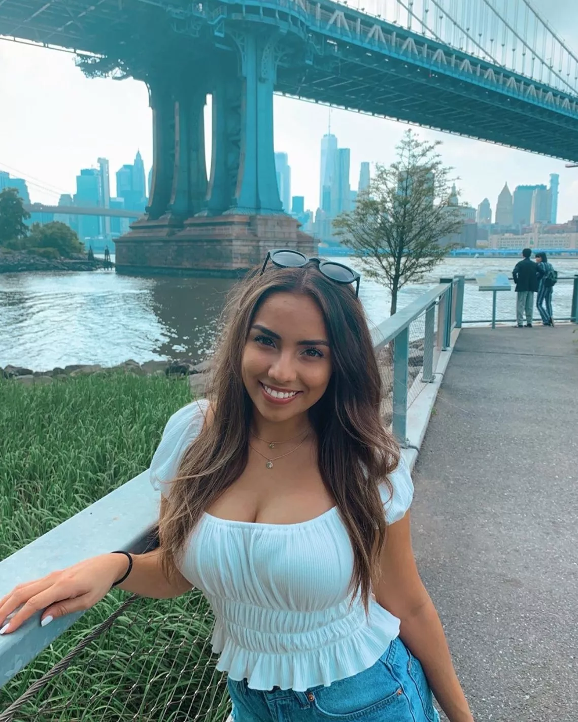 Incredible Beauty posted by aabbccdefg