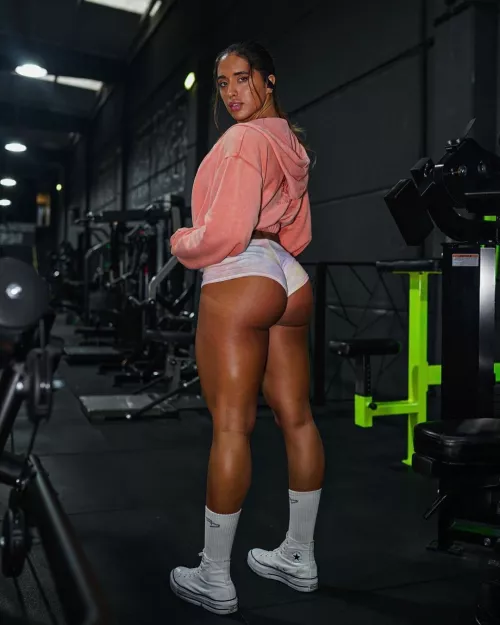 Indira Badia Fonseca (@indira.badia) by BravePiranga