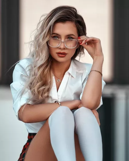 Inés by BOOOOOOOBIES