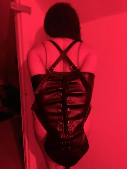 Inescapable ❤️‍🔥 by SwitchyBytchz