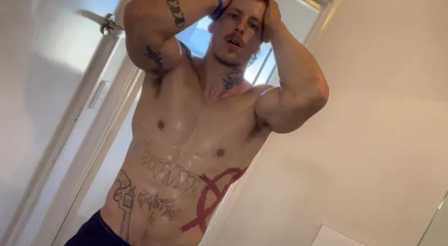 Ink and sweaty by alecnysten