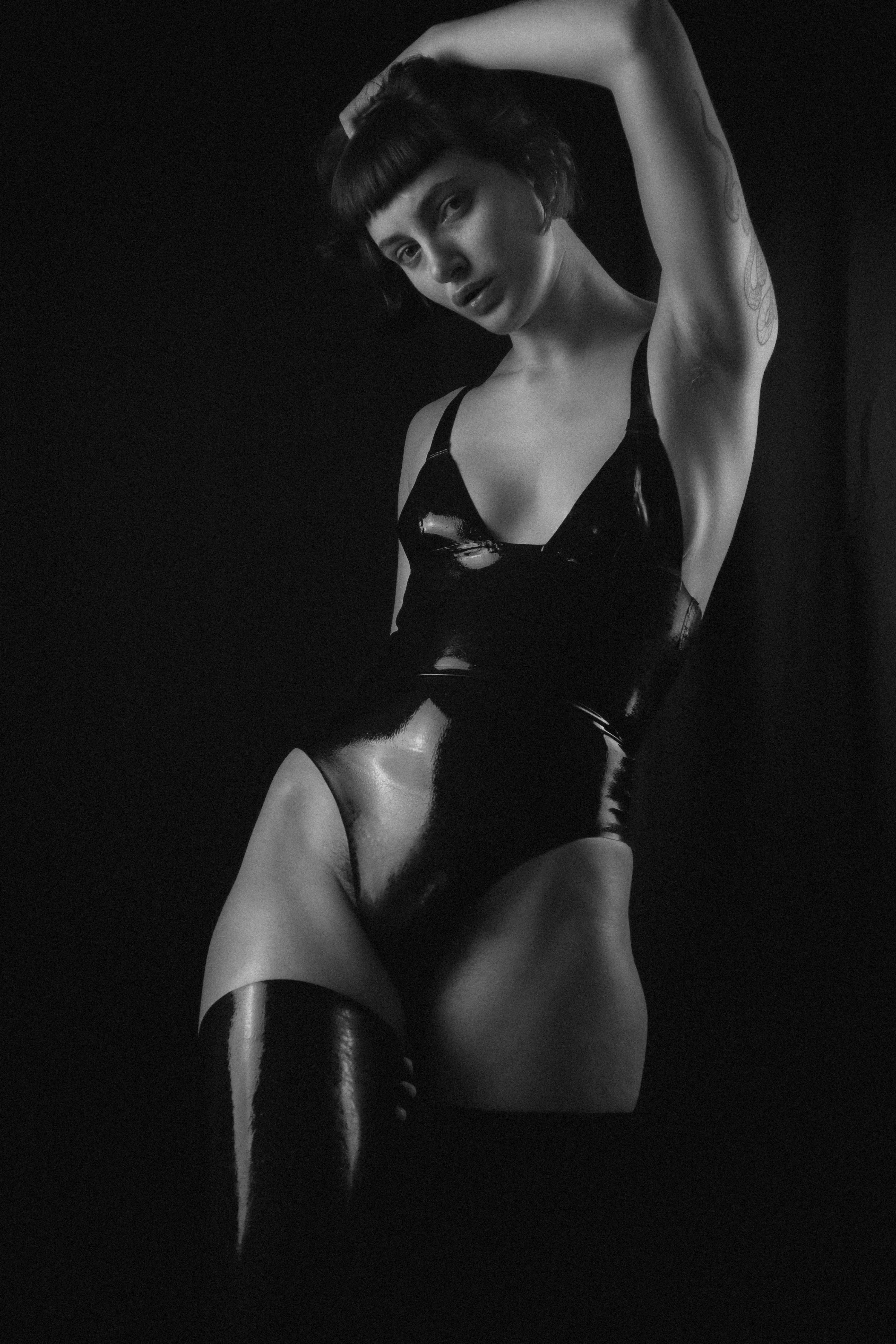 Inky black curves posted by DaisyLove97