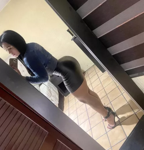 Insane figure by Jessica Puente by fangfangclub