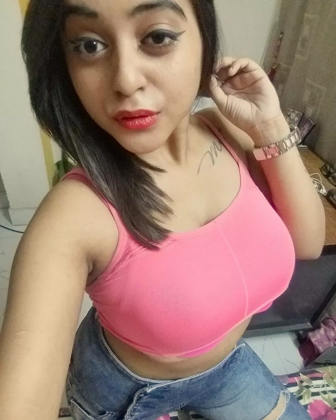 Insta selfie posted by saberskill