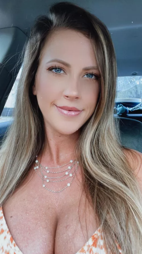 Instagram @KayKohler4 by _SunshineAndTanlines