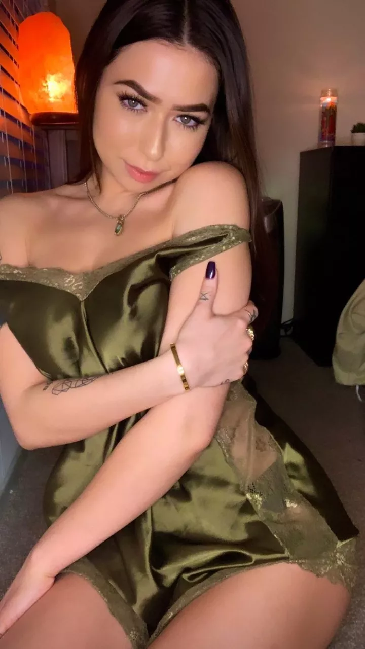 Instagram Story posted by LucyPinderFan924