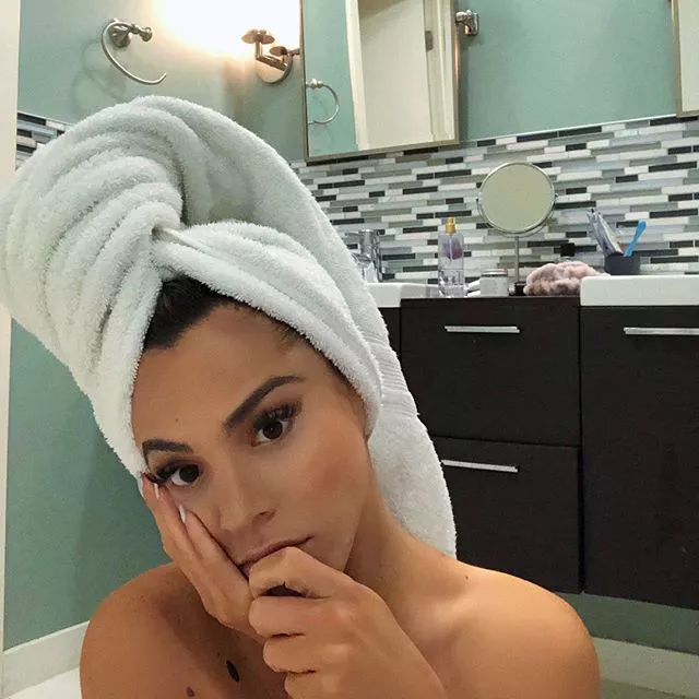 Instagrammer posted by [deleted]