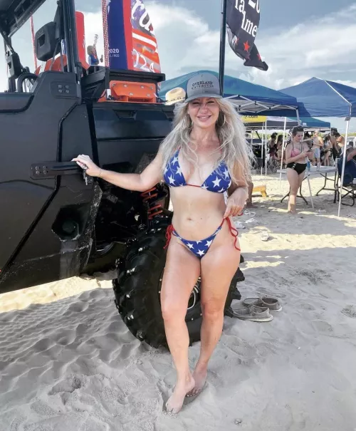 @insta.peacock by twizardz