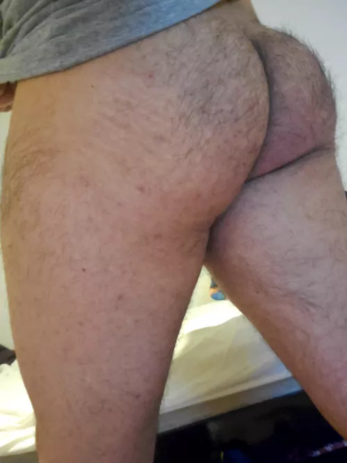 Into furry ass? by Thr0wawayyay4