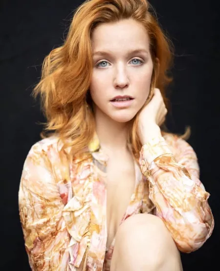 Irina Bravo by GlamMetalLion