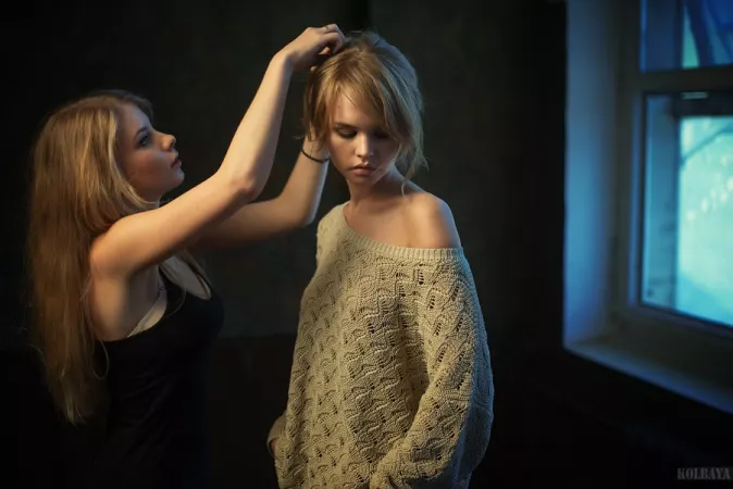 Irina doing Anastasia's hair. by [deleted]