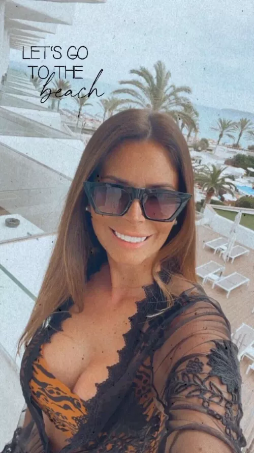 IRTR my working colleague posted this in summer..... by lipstick994