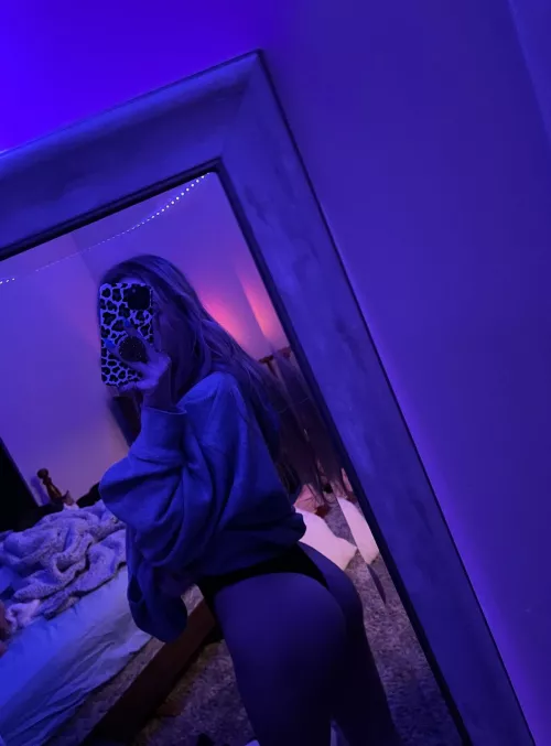 Is 19 too young for you? 😚 by pinksimay