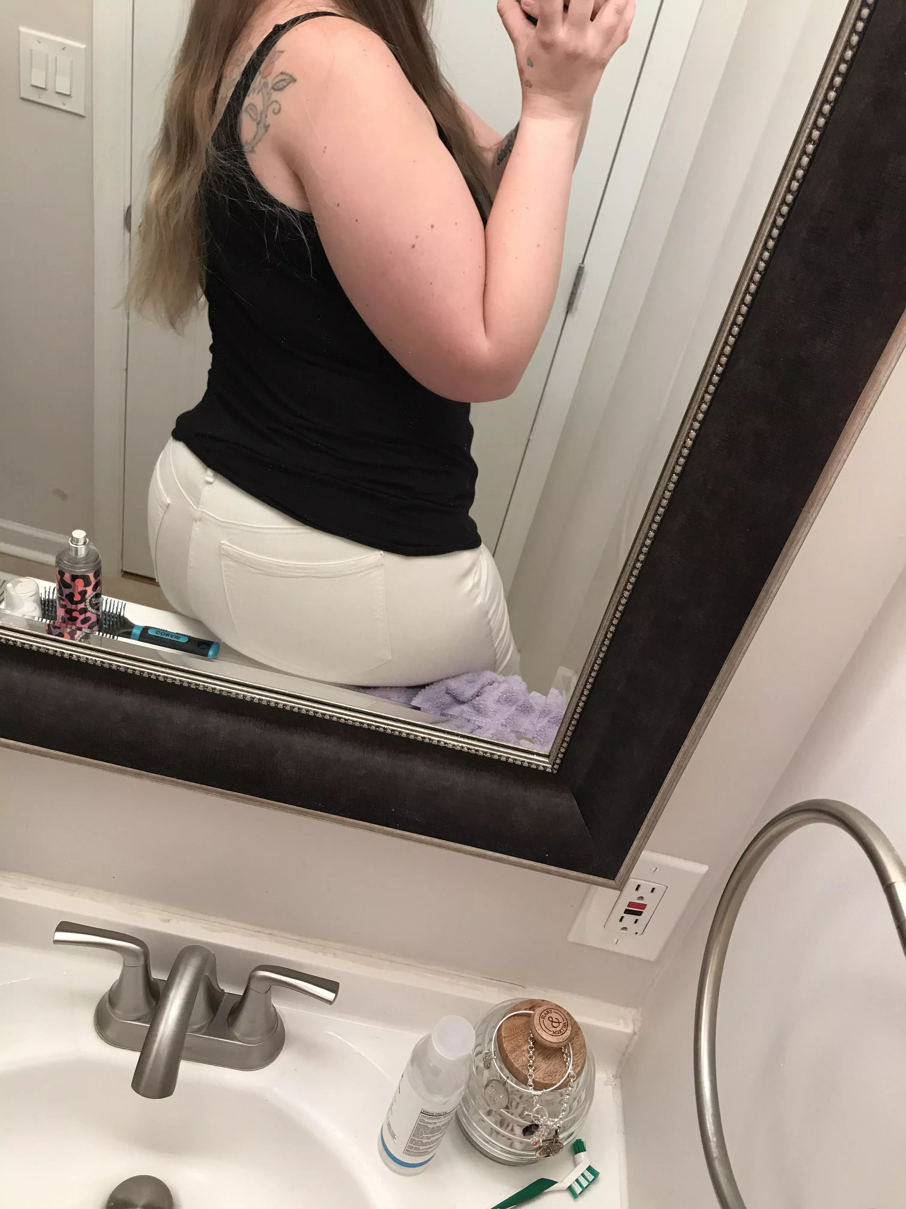 Is anyone on here early in the morning? posted by Stonerbabe96