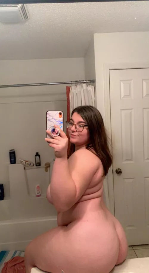 Is being late to work worth it for a quickie?:) by meganfayy