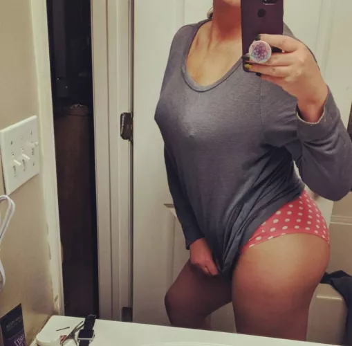 Is comfy still sexy... by grneyetenn