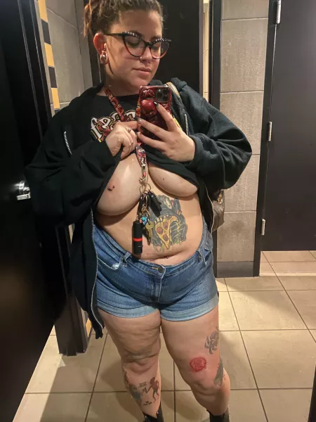 Is it bad I was hoping someone would walk in on me? by vannahrain