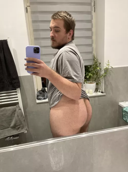 Is it big enough? by Graham_____