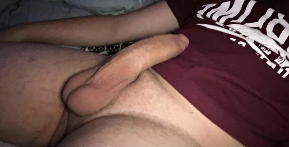 Is it big or nah 🙄 by Justanotherguy_-_-