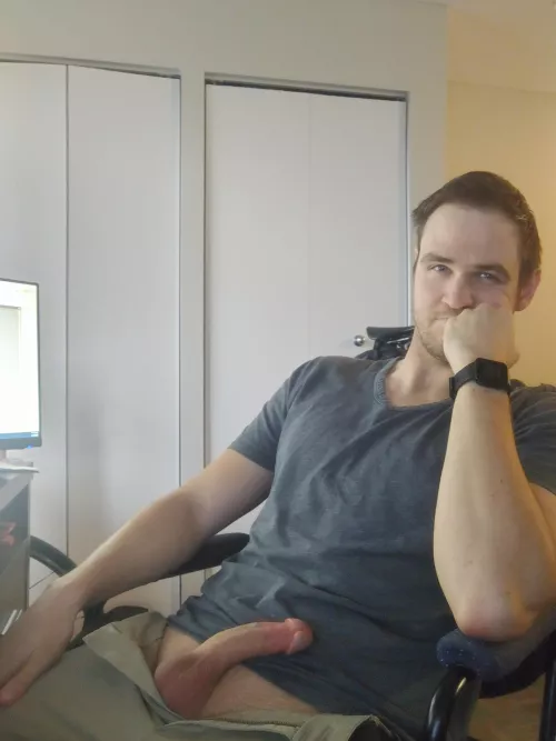 Is it Friday yet? by Rowthethrowaway