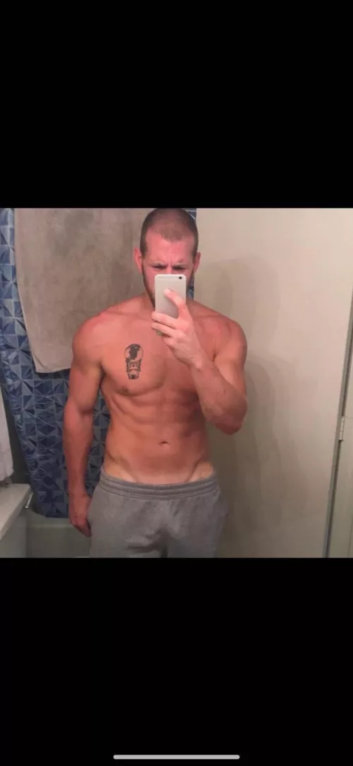 Is it just me or does the gym make you horny AF?!?! by Stonefit88